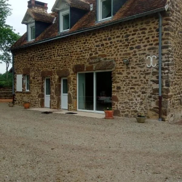 maison en pierre de pays, hotel v destinácii Ségrie