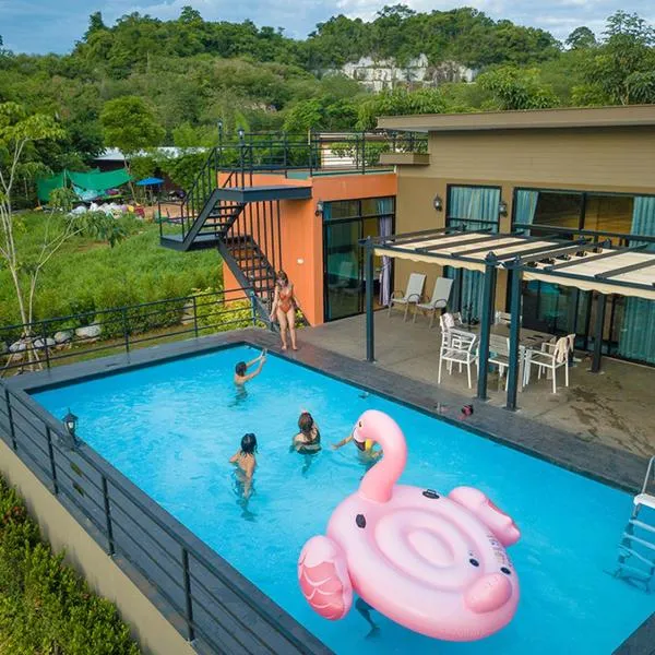 The X10 private pool villa khaoyai SHA Certified เขาใหญ่, hotel in Ban Tha Chang