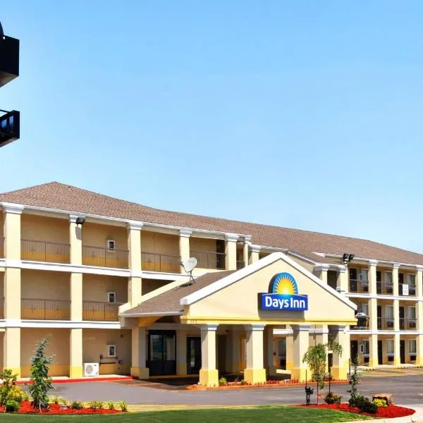 Days Inn by Wyndham Oklahoma City/Moore, hotell i Del City