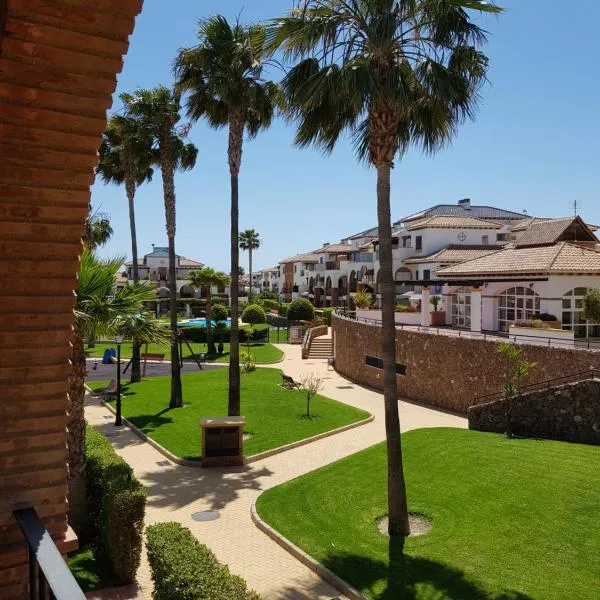 Cozy apartment in Vera Playa, Almeria, Andalucia, Spain, hotel in Vera