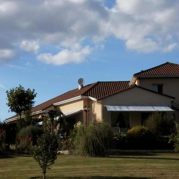 Chambres d'Hôtes de l'Auraine, hotel a Nieul