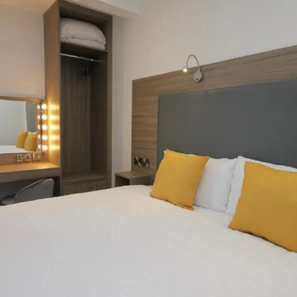 Guest Rooms @ 128, hotel in Portrush