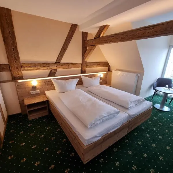 Hotel Zum Goldenen Löwen, hotel v destinaci Peitz
