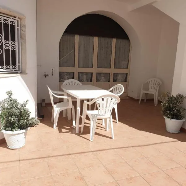 ONDA AZZURRA - PIANO TERRA, Hotel in Torre San Giovanni