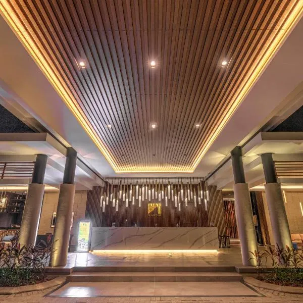 Mambruk Hotel & Convention, hotelli kohteessa Serang