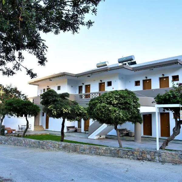 Idomeneas Apartments, hotel v destinaci Sougia