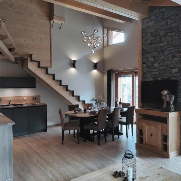 NOUVEAU ! Chalet Grand Croix - Haut Standing - 8, 10 pers, hotel en Lanslevillard