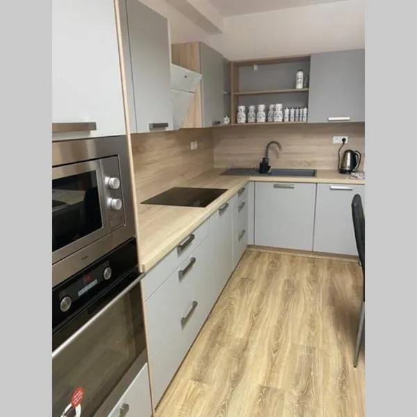Apartmán Solax, Učňovská 8, Košice Šaca, hotel in Košice