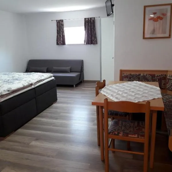 Ferienwohnung Schwarzbauer, ξενοδοχείο σε Illmitz