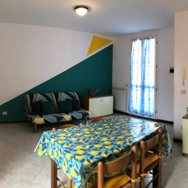Appartamenti a due passi dal mare, hotel a Spotorno