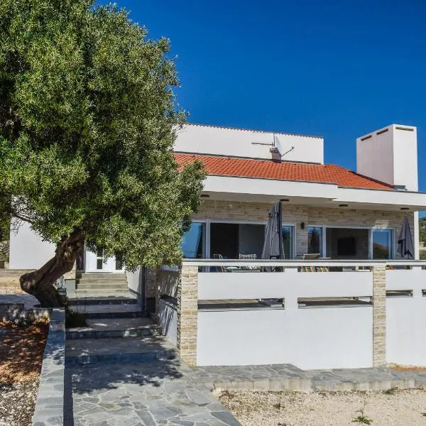 Moderner Bungalow mit Meerblick, hotel in Lun