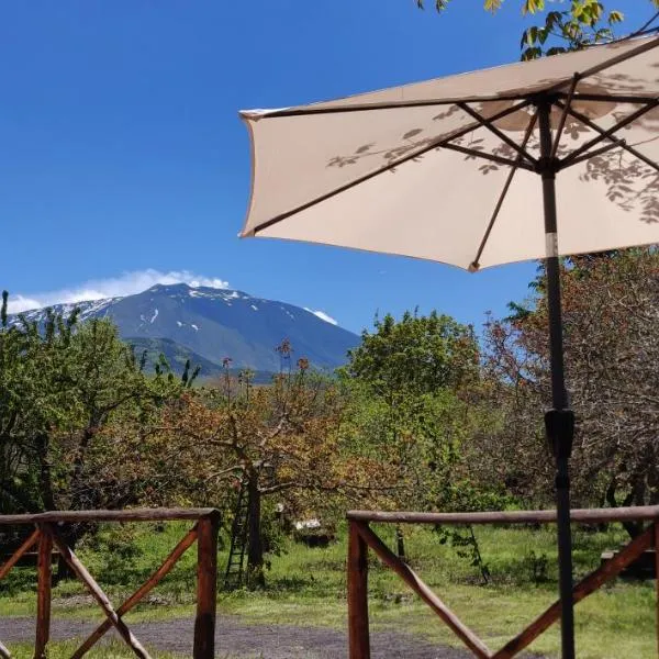 Mount Etna Chalet, hotel em Maletto