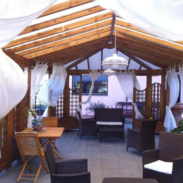 Hotel Ristorante Vecchia Maremma, hotel v destinácii Orbetello