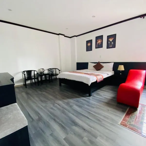 Khách sạn Hoàng Gia, hotel em Ðông Tru