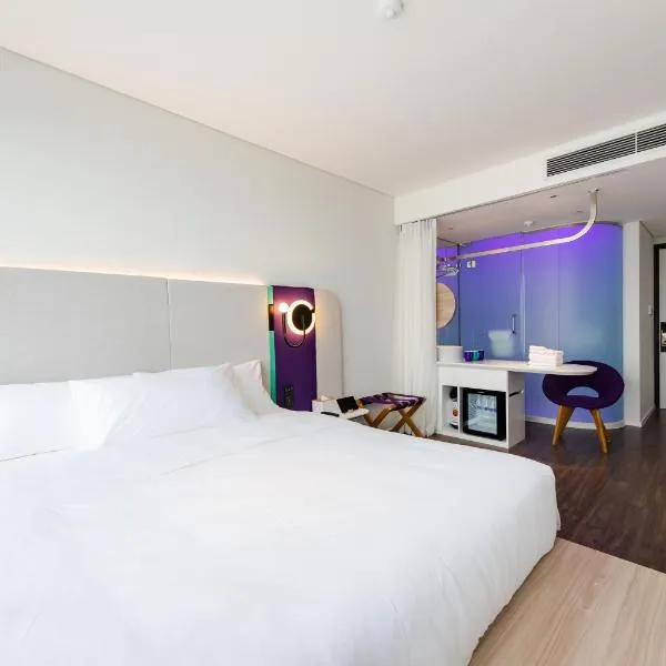 SOJO Hotel Bac Giang, готель у місті Bắc Giang