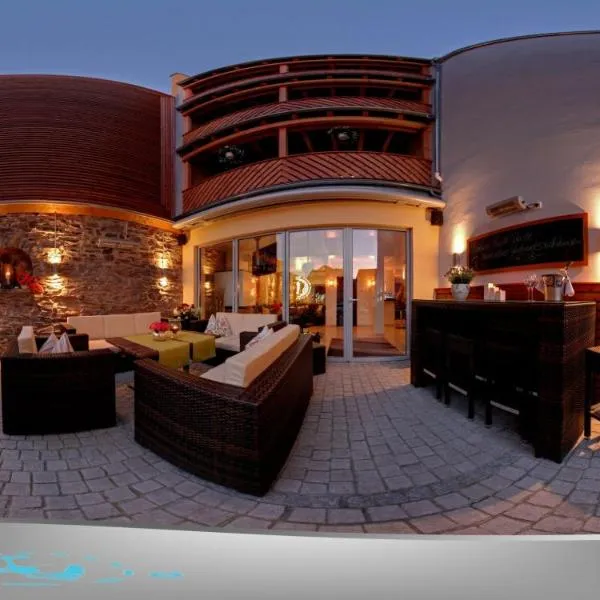 Ringhotel Schlossberg, hotel v destinaci Neustadt
