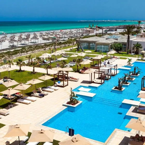 TUI BLUE Palm Beach Palace Djerba - Adult Only, hotel in Ḩawmat al Badawīyīn