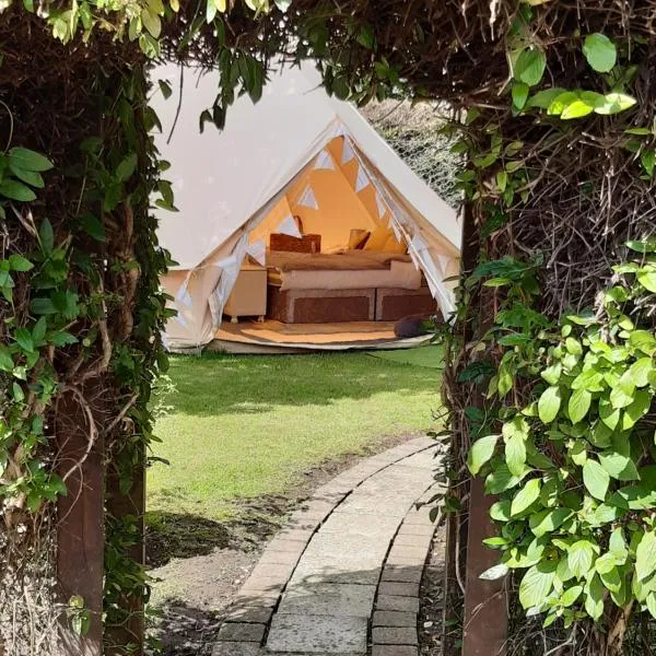 The White Dove Bed and Breakfast and Bell Tents 1, hotel in Newark-on-Trent