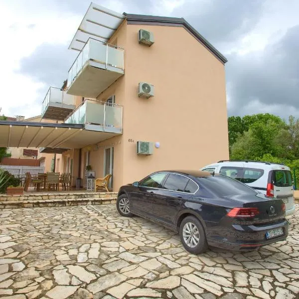 Malinska -Krk, hotel di Malinska