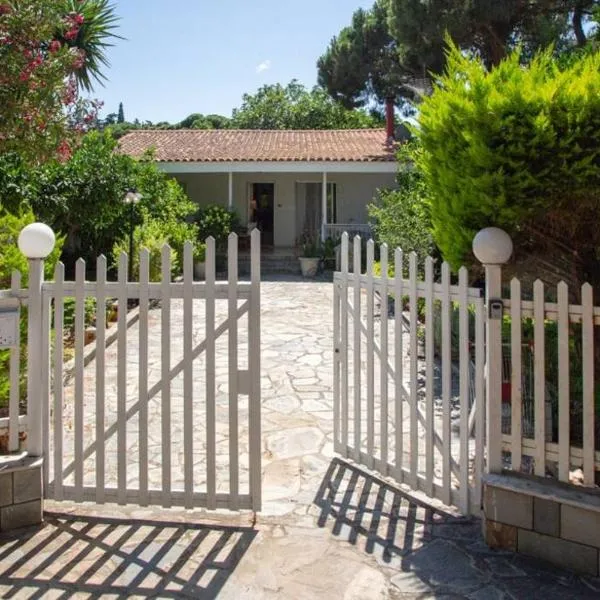 Koko's summer house, hotel v destinaci Nea Makri