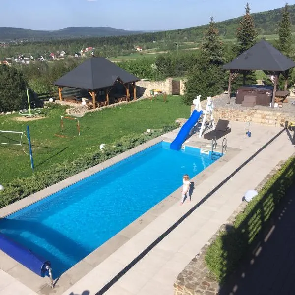 Apartamenty Pod Łysicą & SPA - przy stoku, basen, jacuzzi, sauna, hotel in Krajno Pierwsze