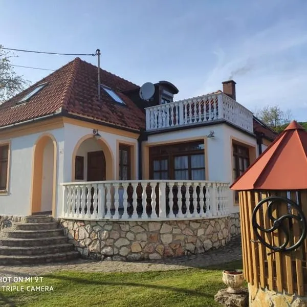 Erzsébet Vendégház, hotel di Csesznek