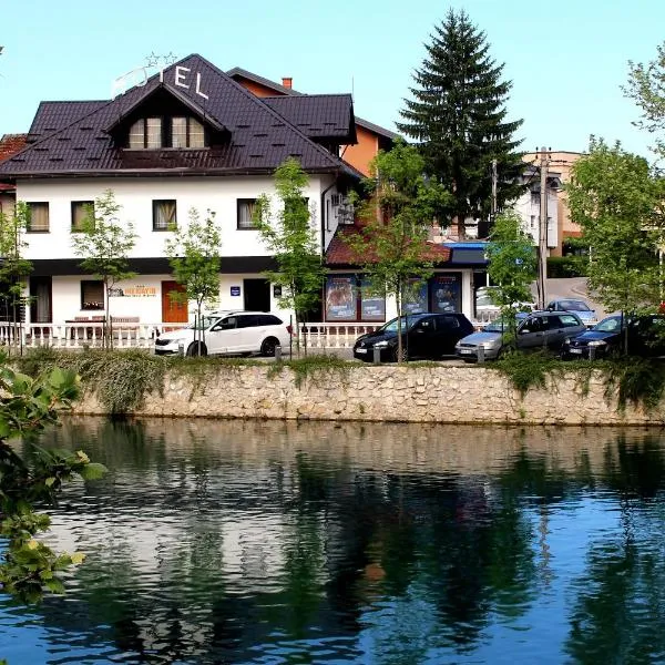 Holiday In Bihać, hotel v destinaci Bihać