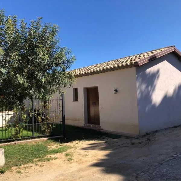 La Casa del carrubo di Borgo Carbone, hotel in Locri