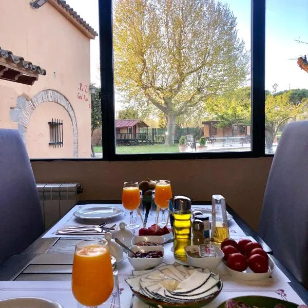 카스테요 뎀푸리에스에 위치한 호텔 Masia Ca La Caputxeta & Golf