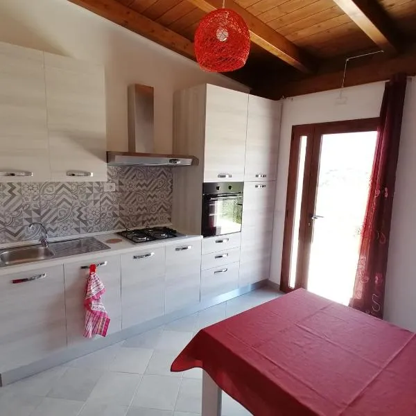 AGRITURISMO VIGNA DE' LUCERI, hotel em Loceri