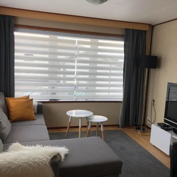 Gezellige chalet in Lithse Ham, Hotel in Lith