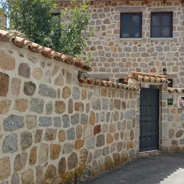 Casa Rural Abuela Reme, hotel in El Fresno