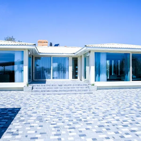 Villa Blanca、ザトカのホテル