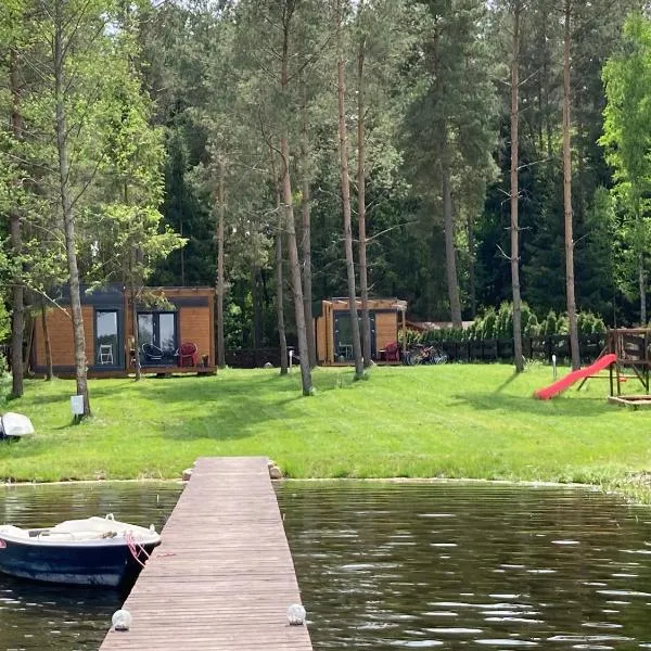 Makosieje Resort-komfortowy domek 15m od jeziora,widok na jezioro,ogrzewanie,wi-fi, hotel in Grajewo