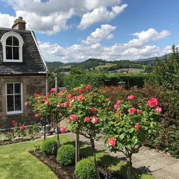 Leven House Bed and Breakfast، فندق في كريف