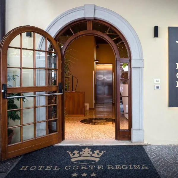 Hotel Corte Regina: Sirmione'de bir otel