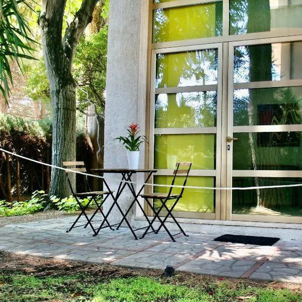 BuenRetiroPe - confortevoli appartamentini con giardino, Hotel in Pescara