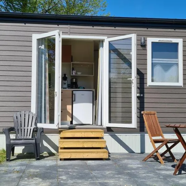 Mini-chalet - Vakantiepark 't Urkerbos, hotel v destinaci Urk