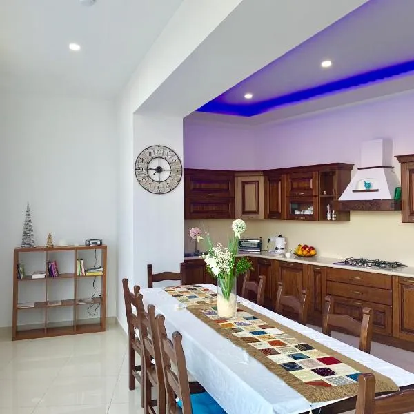 빅토리아에 위치한 호텔 Newly furnished appt in Gozo