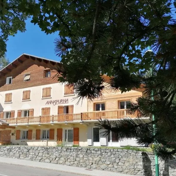 Chalet Annapurna、レ・デュー・アルプのホテル