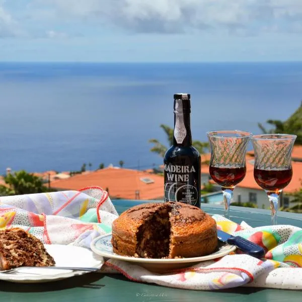 Teixeira House, hotel v destinaci Arco da Calheta