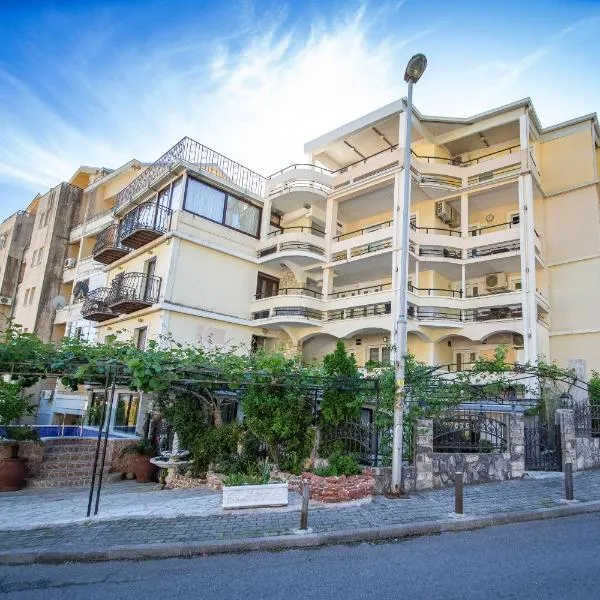 Saki Apartments, hotel in Budva