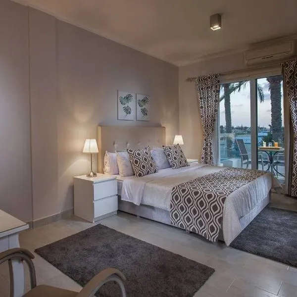 Sea Gull Marina Hotel، فندق في العلمين