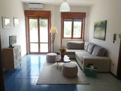 Frontemare 6 posti letto, hotel v destinácii Borgo