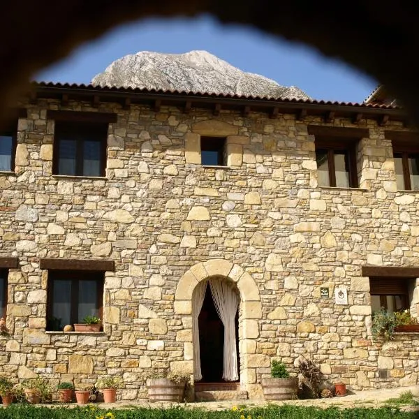 Casa Castel Turismo Rural, hotell i Vilas del Turbon