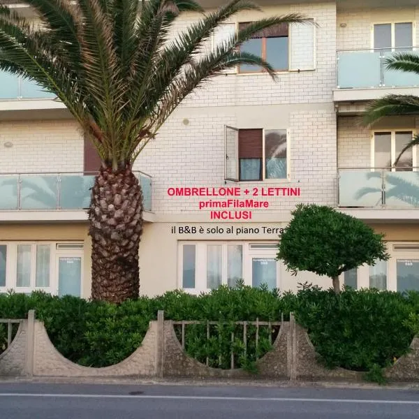 fronteMare faleria1, hotel in Porto SantʼElpidio