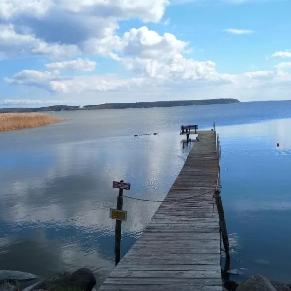 Fischstuebchen Neeberg, hotel en Krummin