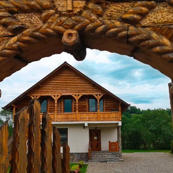 Acasa in Maramures, hotel en Bîrsana