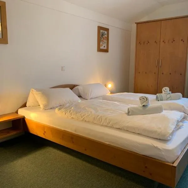 Zur Linde, hotel v destinaci Traitsching