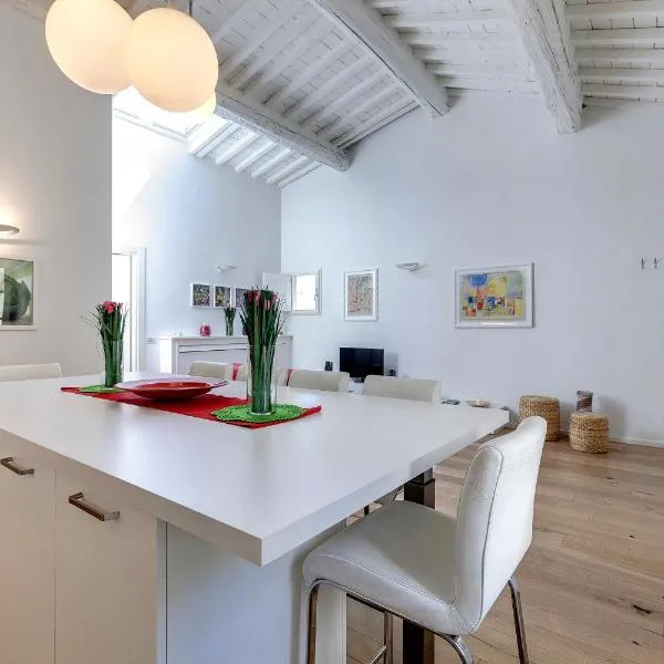 Margot Apartment by Mamo Florence, hotel in Florence